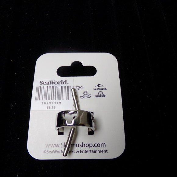 SeaWorld Whale Tail Band or ring size 7-8-9 - Picture 12 of 16